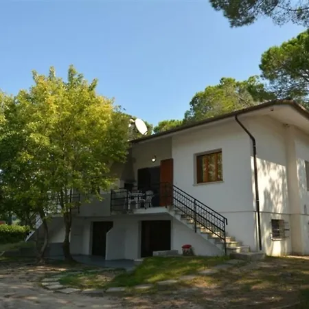 Apartment Comfortable Three In Lignano With Parking Lignano Sabbiadoro