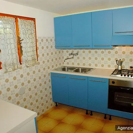 Comfortable Three In Lignano With Parking Apartment