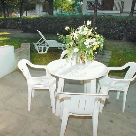 Comfortable Three In Lignano With Parking Apartment Lignano Sabbiadoro
